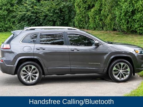 Used 2019 Jeep Cherokee Overland w/ Technology Group AWD/4WD image 4
