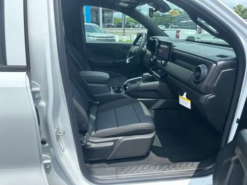 New 2026 Chevrolet Colorado W/T RWD image 32