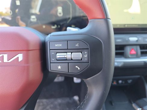 New 2025 Kia K4 GT-Line Turbo image 32
