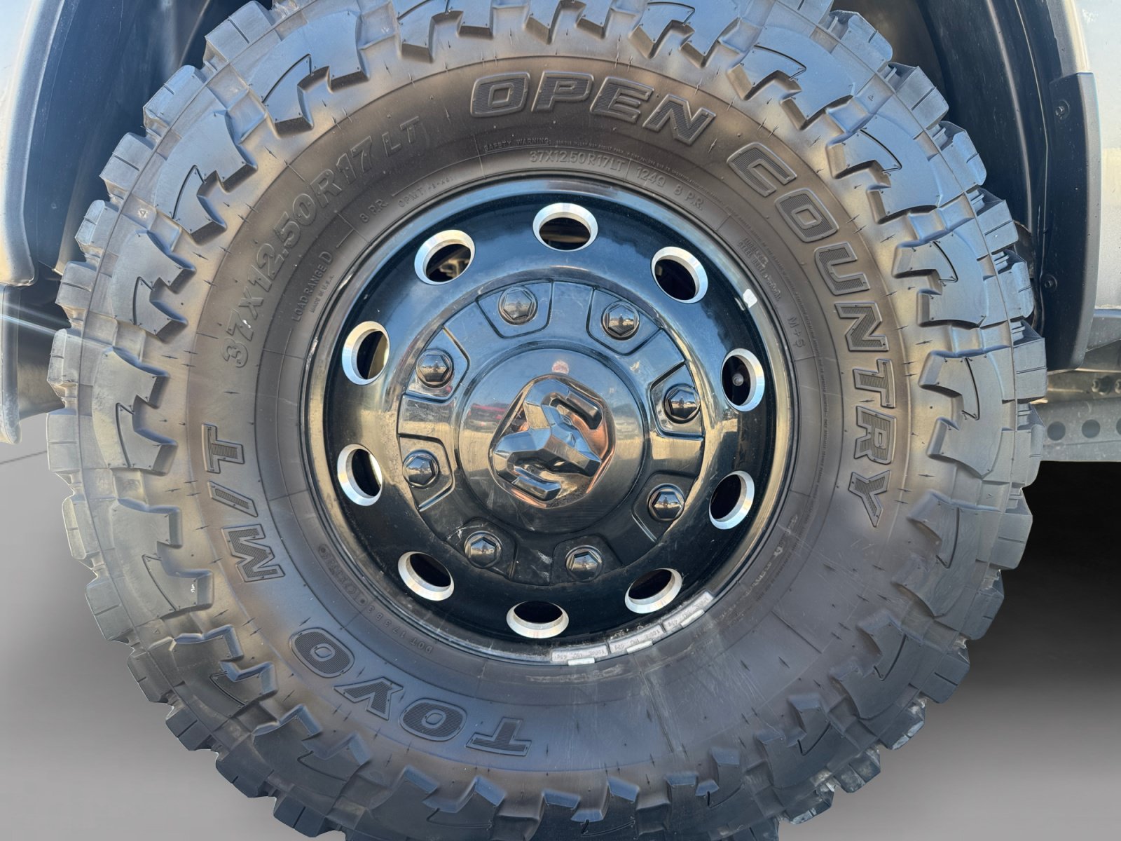 Certified 2024 RAM 3500 Lone Star w/ Night Edition AWD/4WD image 9