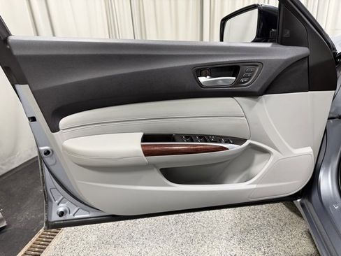 Used 2015 Acura TLX w/ Technology Package image 19