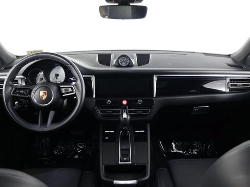 Certified 2023 Porsche Macan S AWD/4WD image 11
