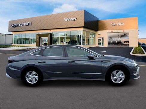 New 2026 Hyundai Sonata SE FWD image 9