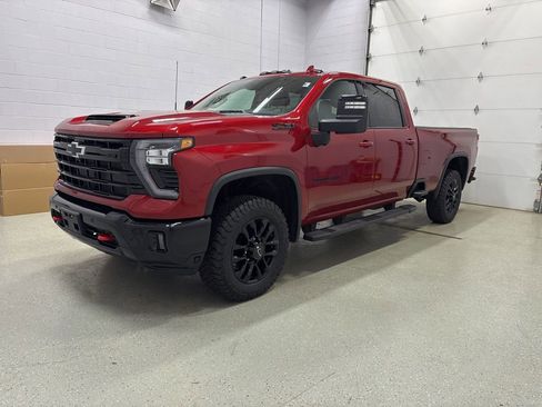 Used 2025 Chevrolet Silverado 3500 LTZ w/ Trail Boss Package AWD/4WD image 8