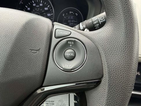 Used 2016 Honda HR-V EX image 31