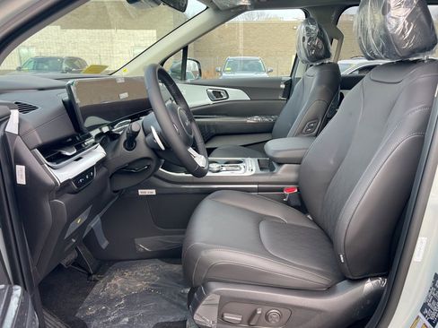 New 2026 Kia Carnival SX image 9