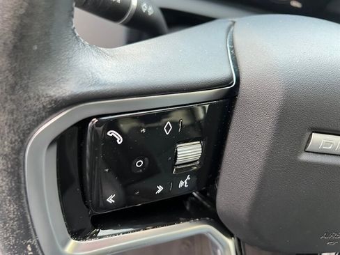 Used 2023 Land Rover Discovery Sport S image 29