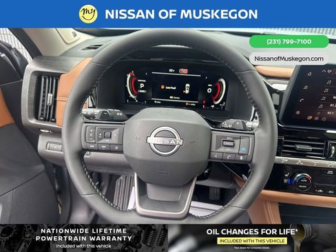 New 2026 Nissan Pathfinder Platinum AWD/4WD image 16