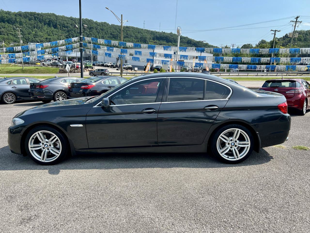Used 2011 BMW 528i Sedan RWD image 5