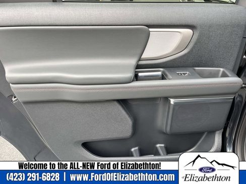 New 2025 Ford Expedition Max Active image 18