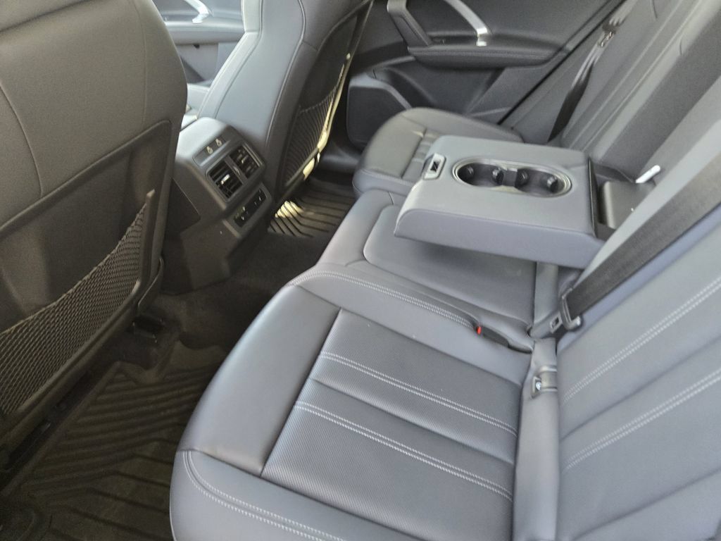 Used 2025 Audi Q5 Prestige AWD/4WD image 40