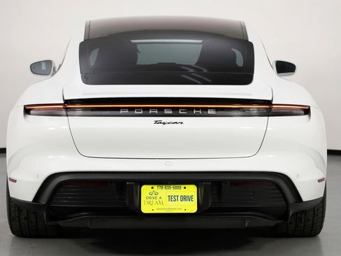 Used 2022 Porsche Taycan image 50