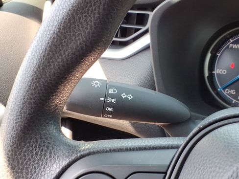 Used 2025 Toyota RAV4 LE AWD/4WD image 27