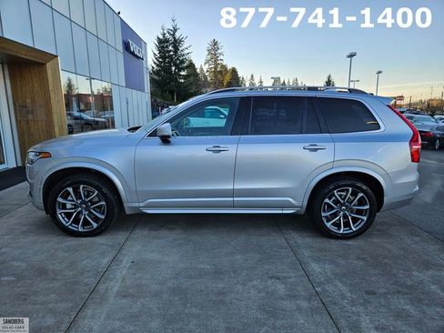 Used 2017 Volvo XC90 T6 Momentum w/ Vision Package image 8