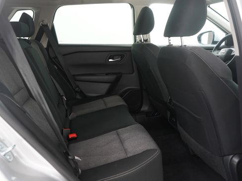 Used 2025 Nissan Rogue SV image 12