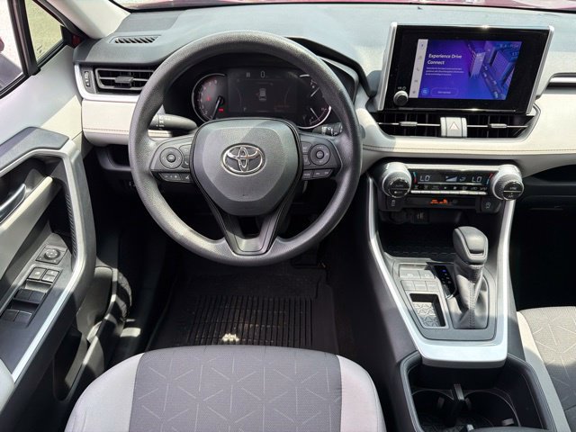 Used 2025 Toyota RAV4 XLE FWD image 18
