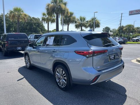 Used 2020 Toyota Highlander Platinum AWD/4WD image 8