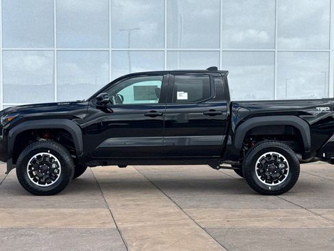 New 2025 Toyota Tacoma TRD Off-Road image 7