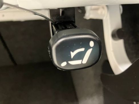 Used 2016 MAZDA MAZDA3 i Sport FWD image 48