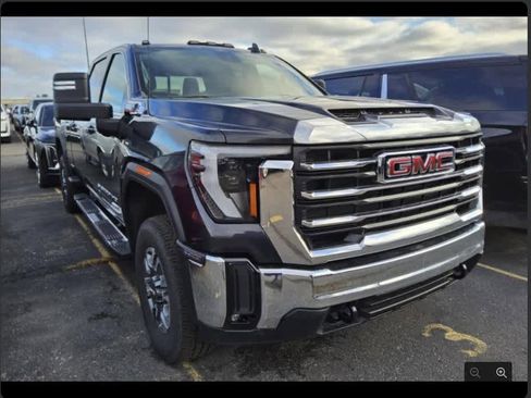 Used 2024 GMC Sierra 2500 SLE w/ Preferred Package AWD/4WD image 5