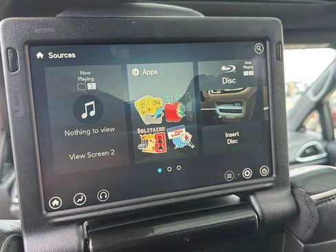 Used 2018 Chrysler Pacifica Limited w/ Advanced Safetytec Group FWD image 68