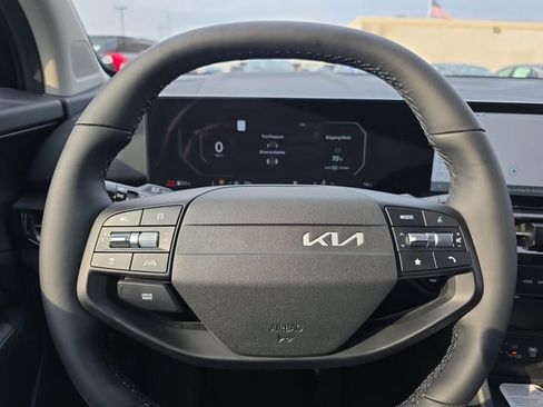 New 2026 Kia Sportage SX FWD image 9