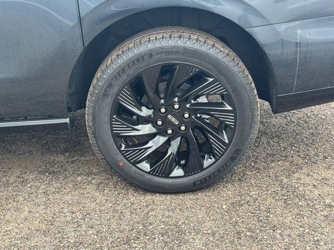 New 2026 Lincoln Navigator L Reserve w/ Jet Appearance Package image 9