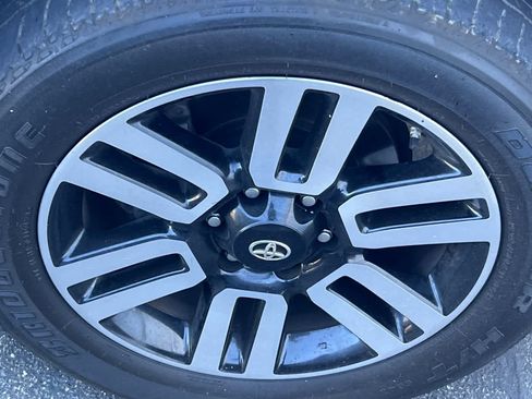 Used 2018 Toyota 4Runner Limited AWD/4WD image 15