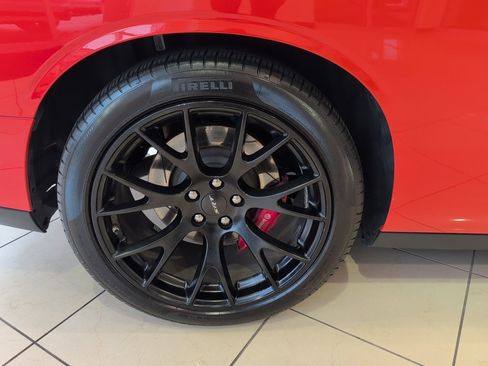 Used 2016 Dodge Challenger SRT Hellcat image 38