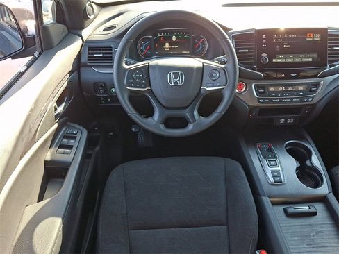 Used 2022 Honda Pilot Sport image 11