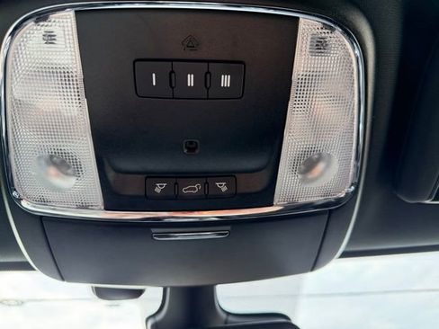 Used 2021 Jeep Grand Cherokee Altitude image 19