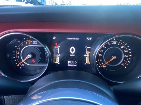 Used 2023 Jeep Gladiator Rubicon w/ Cold Weather Group image 18