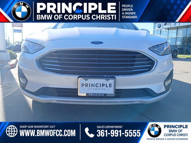 Used 2019 Ford Fusion SE w/ Equipment Group 151A FWD image 2