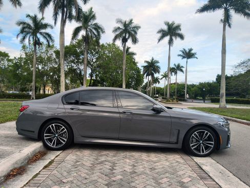 Used 2020 BMW 750i xDrive w/ Executive Package AWD/4WD image 18