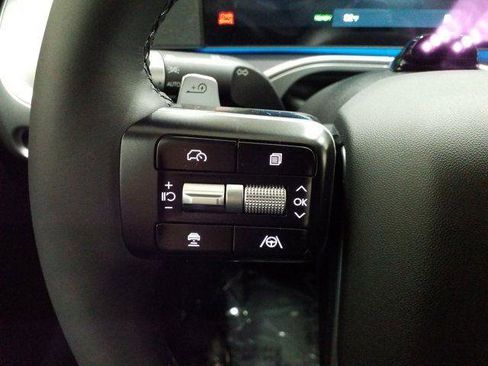 New 2026 Hyundai Ioniq 9 SEL image 5