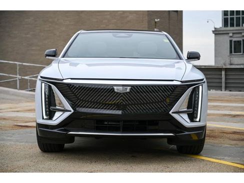 New 2026 Cadillac Lyriq Luxury image 3
