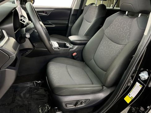 Used 2024 Toyota RAV4 AWD Hybrid image 17