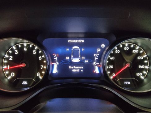 Used 2017 Jeep Compass Latitude w/ Popular Equipment Group image 23