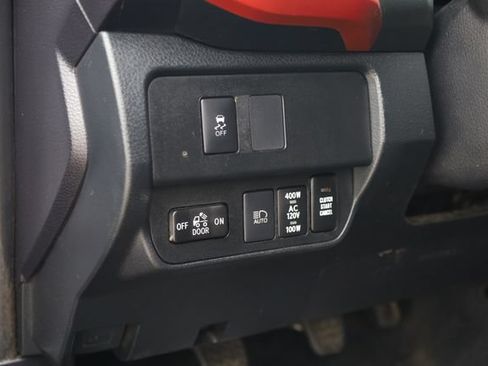 Used 2020 Toyota Tacoma TRD Off-Road w/ TRD Premium Off Road Package AWD/4WD image 12
