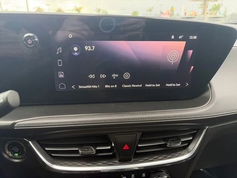 Used 2025 Buick Encore GX Preferred image 18