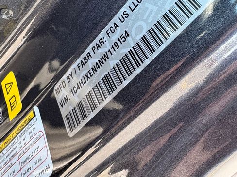 Used 2022 Jeep Wrangler Unlimited Sahara image 34