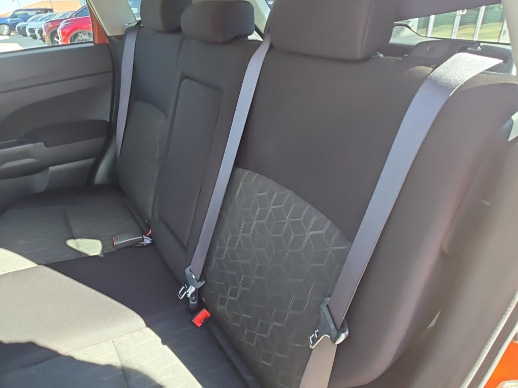 Used 2024 Mitsubishi Outlander Sport SE AWD/4WD image 14