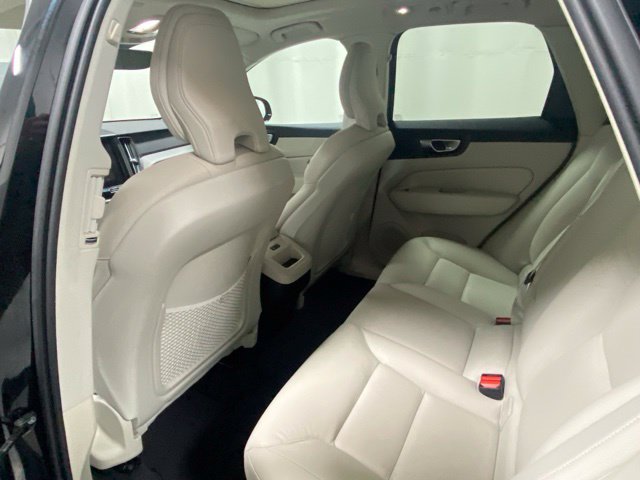 Used 2024 Volvo XC60 B5 Plus w/ Protection Package Premier AWD/4WD image 13