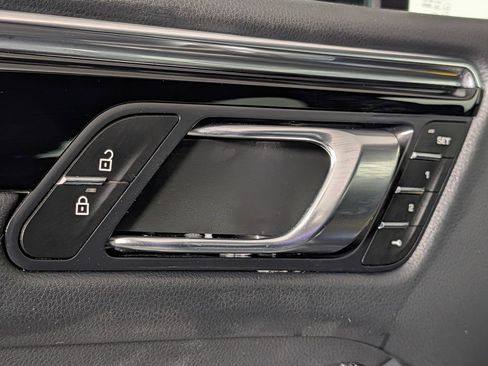 Certified 2026 Porsche Macan S AWD/4WD image 25