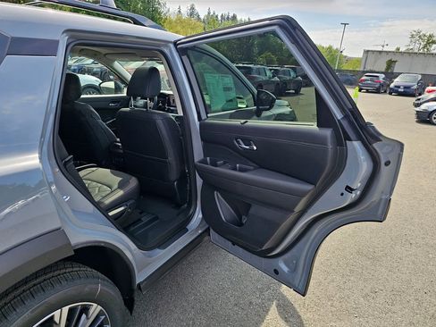 New 2026 Nissan Pathfinder Platinum AWD/4WD image 26