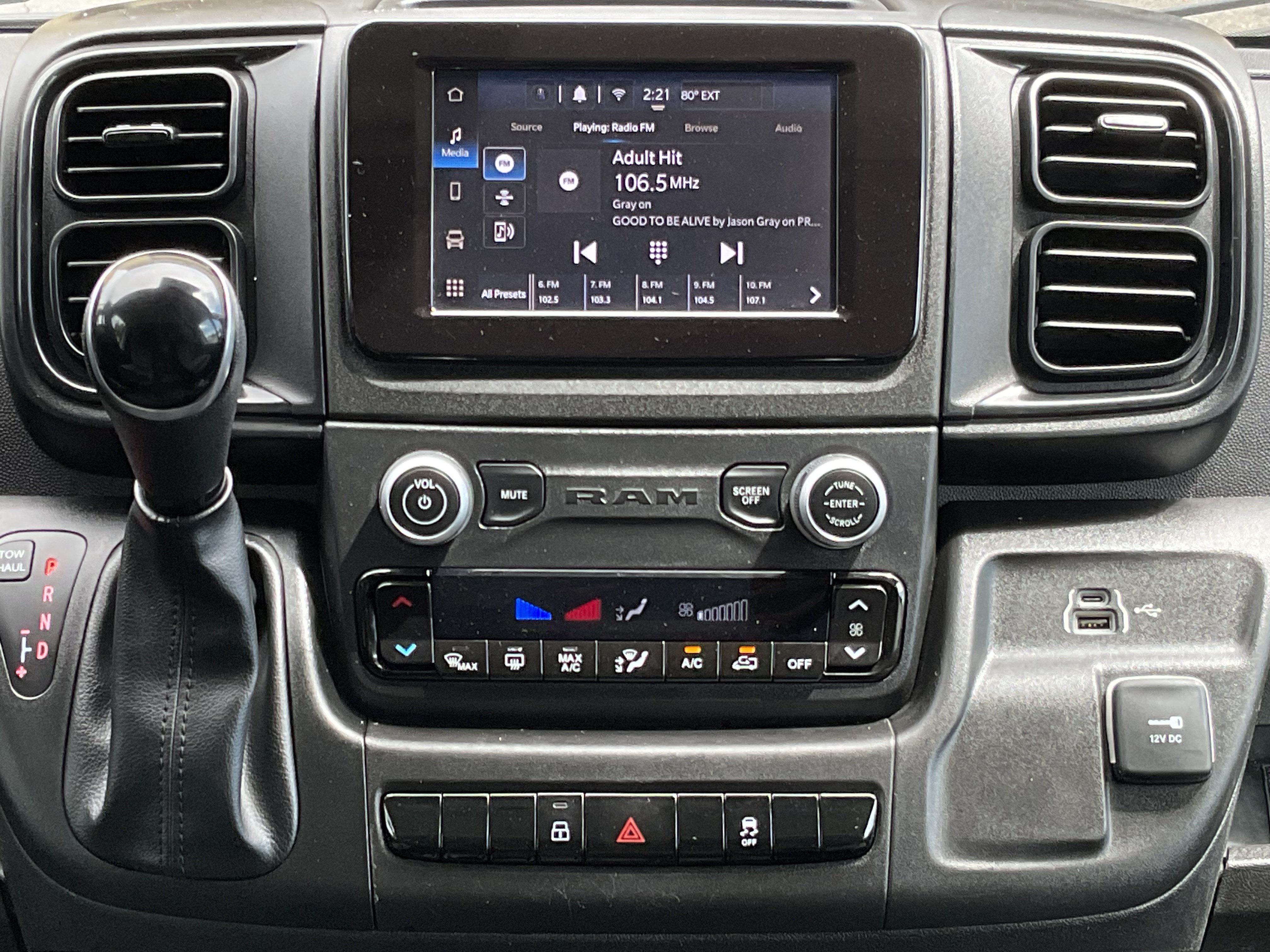 Used 2025 RAM ProMaster 2500 w/ Convenience Group FWD image 14