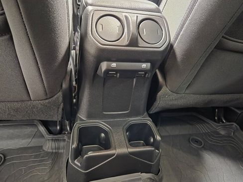 Used 2022 Jeep Wrangler Unlimited Sport AWD/4WD image 43