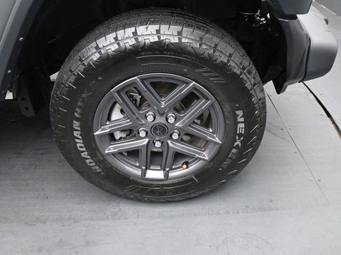Used 2024 Jeep Wrangler Unlimited Sport AWD/4WD image 13