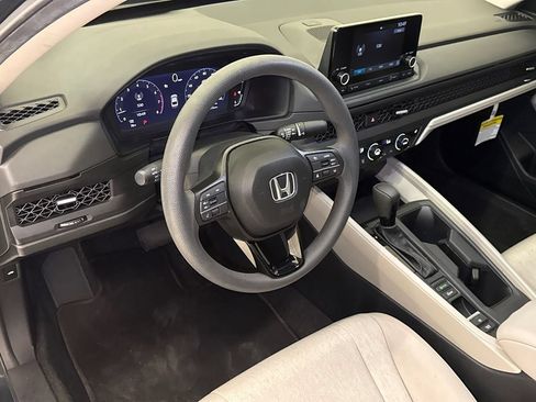 Used 2024 Honda Accord EX image 18
