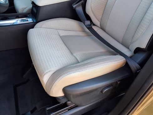 Used 2025 Subaru Ascent Premium w/ Popular Package #2 image 26